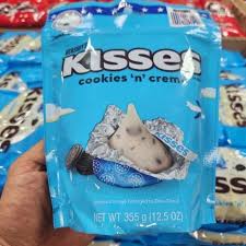 [8143] HERSHEYS KISSES COOKIES N CREME 355GM