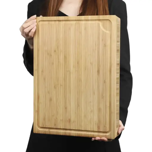 [062823706835] BAMBOO CUTTING BOARD